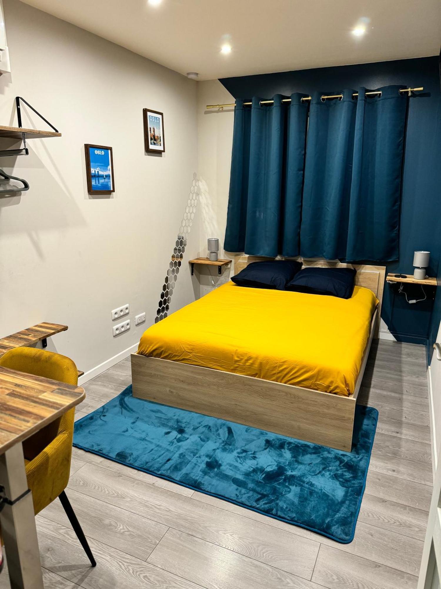 Worldroom Chambre Privee Avec Espace Commun 페르피냥 외부 사진