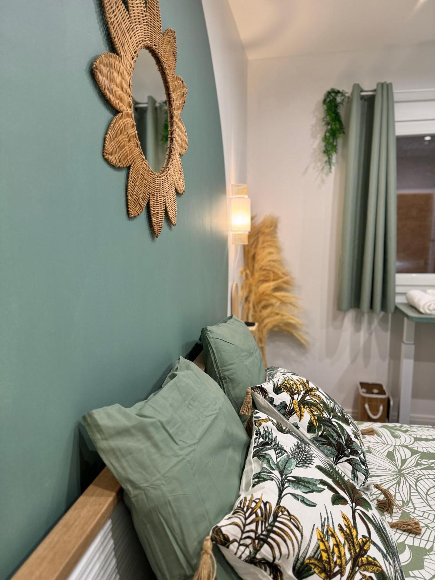 Worldroom Chambre Privee Avec Espace Commun 페르피냥 외부 사진