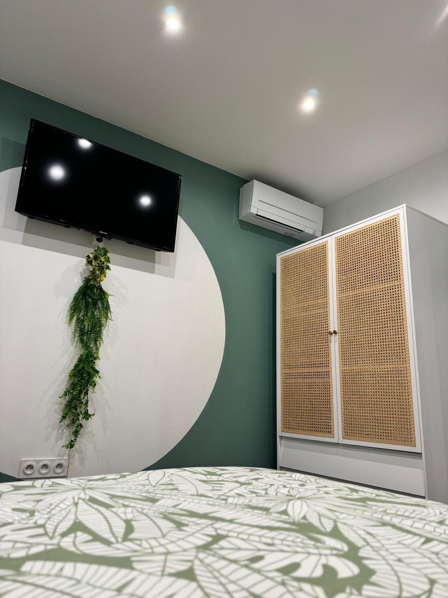 Worldroom Chambre Privee Avec Espace Commun 페르피냥 외부 사진