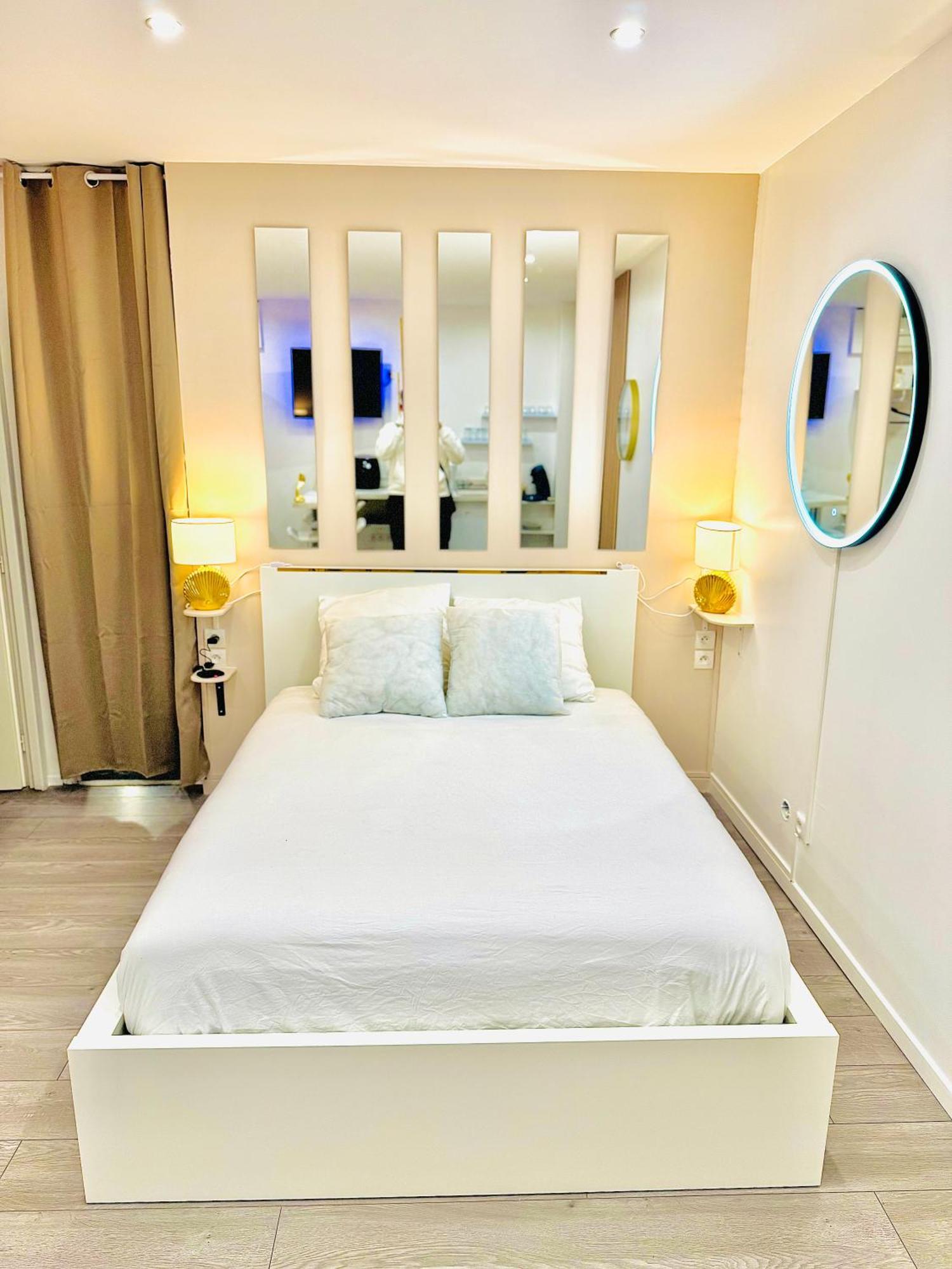 Worldroom Chambre Privee Avec Espace Commun 페르피냥 외부 사진