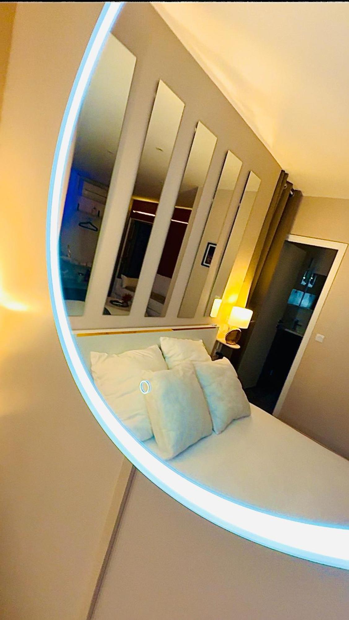 Worldroom Chambre Privee Avec Espace Commun 페르피냥 외부 사진
